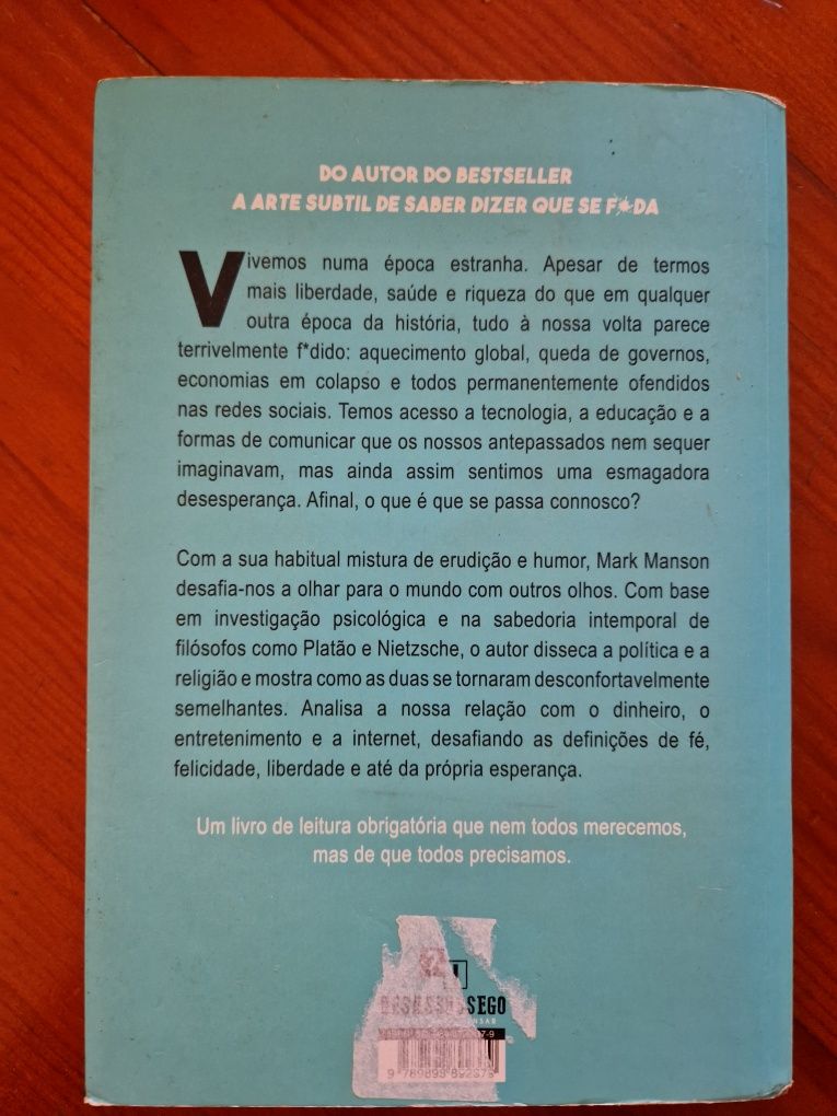 "Está tudo F*dido" Mark Manson Livro