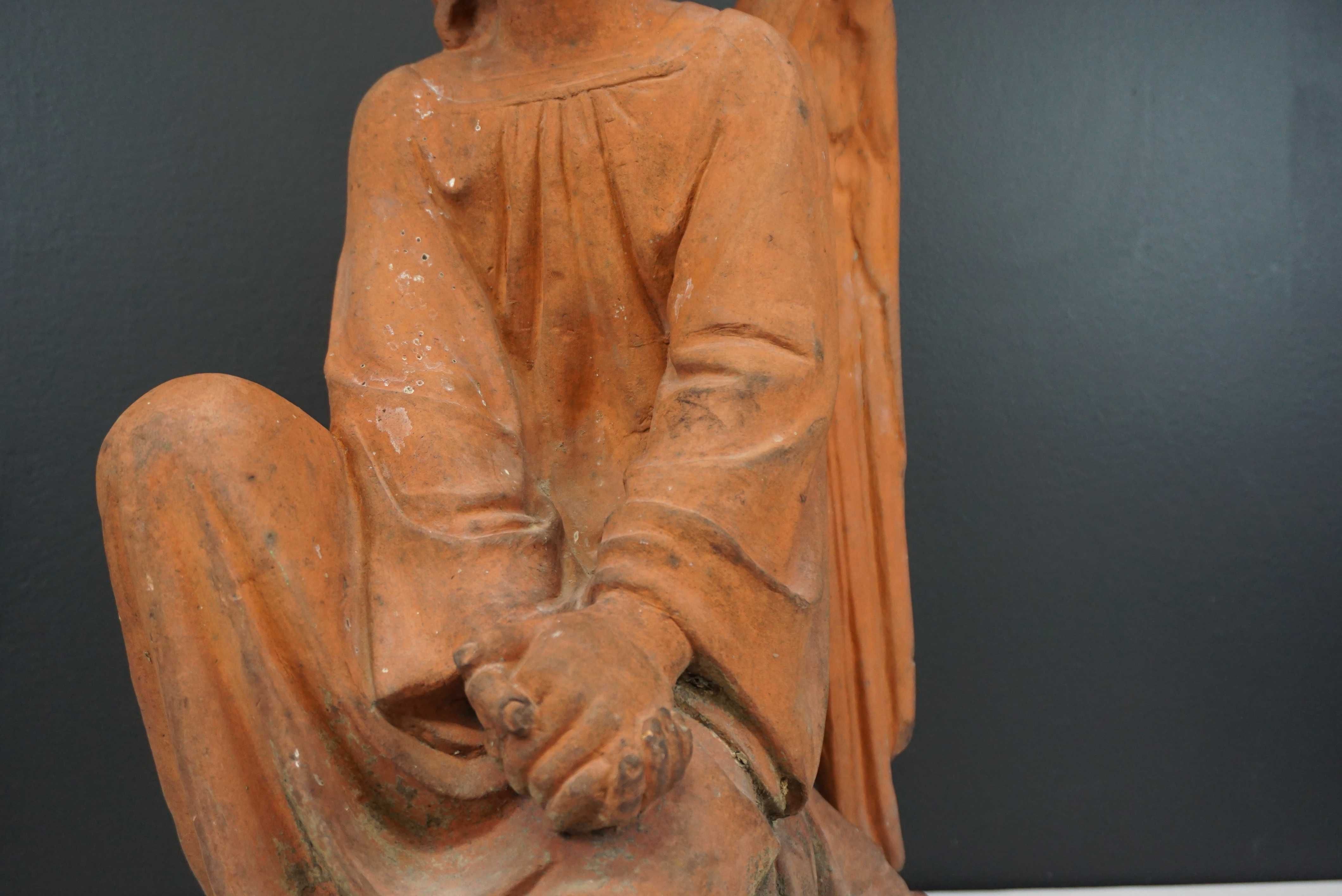 Anioł rzeźba figura terakota Gottlieb August Mönch Porajów Śląsk