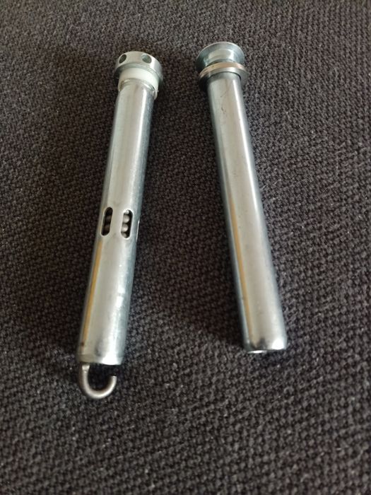 Zestaw trzpieni do zawiasów drzwi PPOŻ ewakuacyjne stalowe Hormann 547