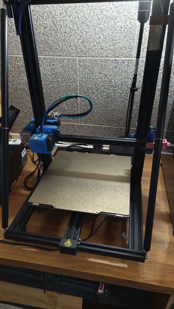 Bambu lab X1 Carbon + creality cr10 v2