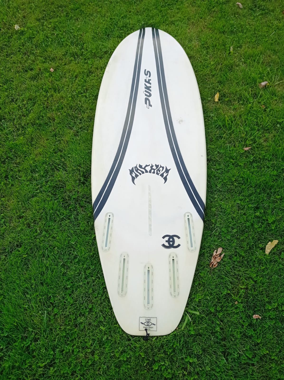 MayhemxPukas Link Surfboard / Twin Fin