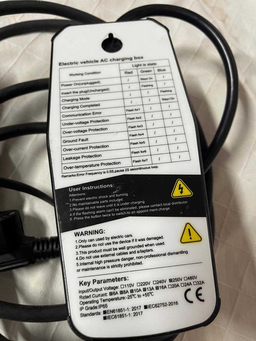 Carregador bateria para carro elétrico praticamente novo