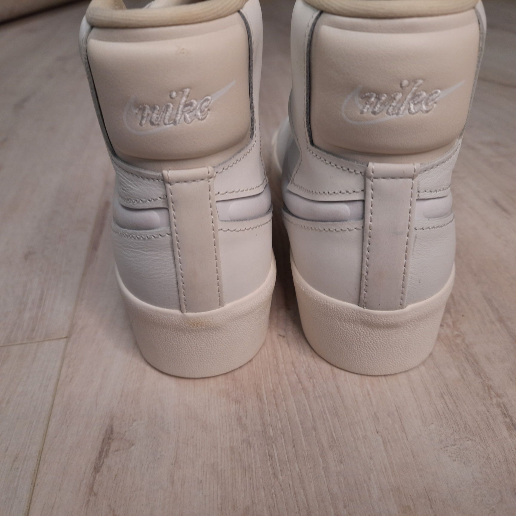 Оригінальні жіночі кросівки Nike Blazer Mid Victory (DR2948-100)