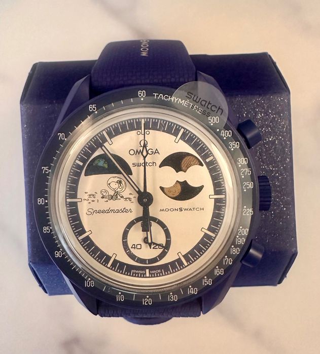 Swatch Moonswatch
Swatch x Omega Mission To Earthphase -MOONSHINE GOLD