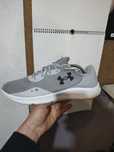 Buty sportowe  Under Armour.
