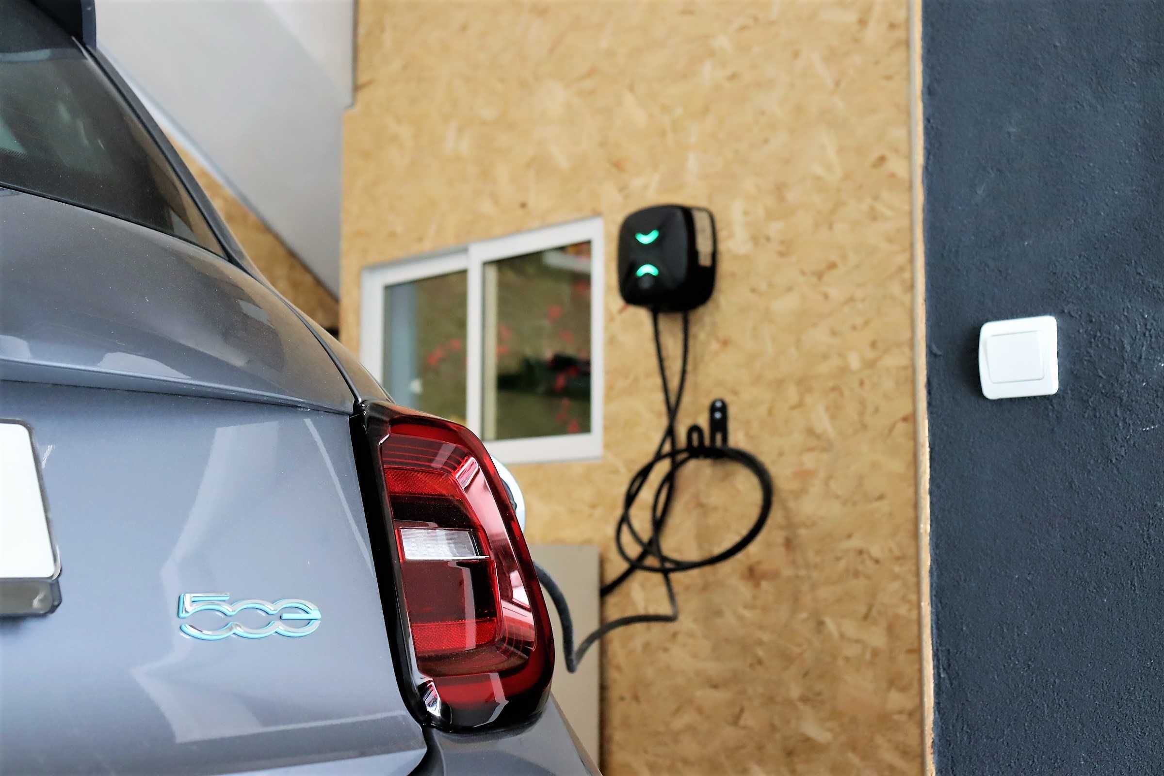 Wallbox Inteligente 7/11/22kW c/ Balanceamento de Carga Automático
