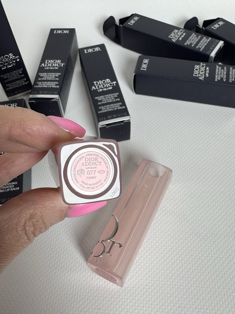 Бальзам для губ Dior Candy 077