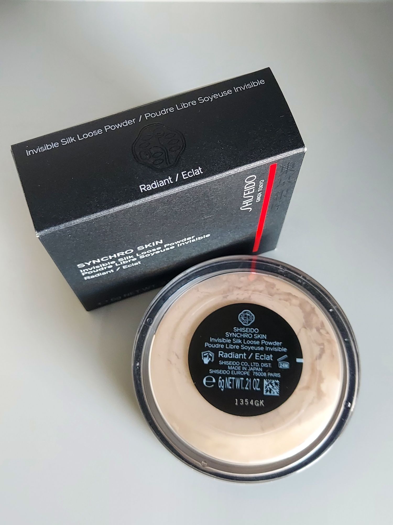 Puder sypki Shiseido Synchro Skin Invisible Silk Loose Powder Radiant