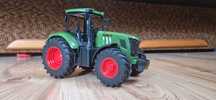 Traktor zabawka. Nowy ! Nieużywany.