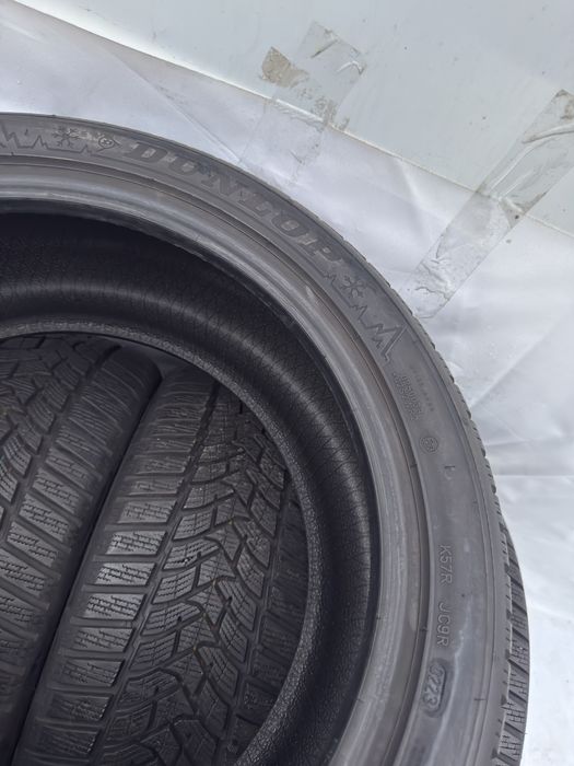 Колеса/резина/гума 225/45R17 Dunlop