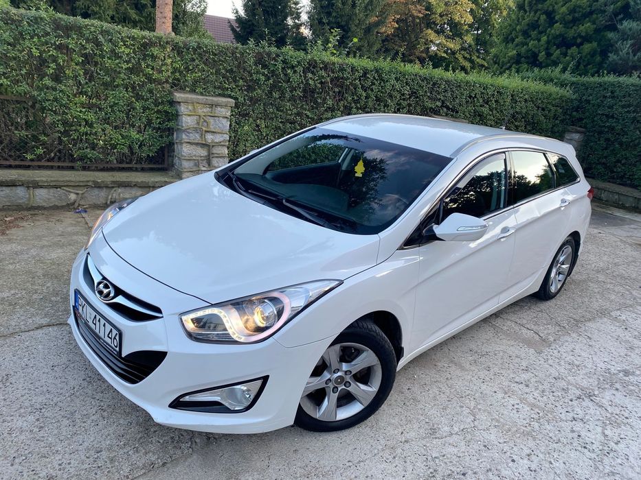 Hyundai i40 Biala Perła Zarejestrowany nowy Przegląd Bardzo Fajny Stan