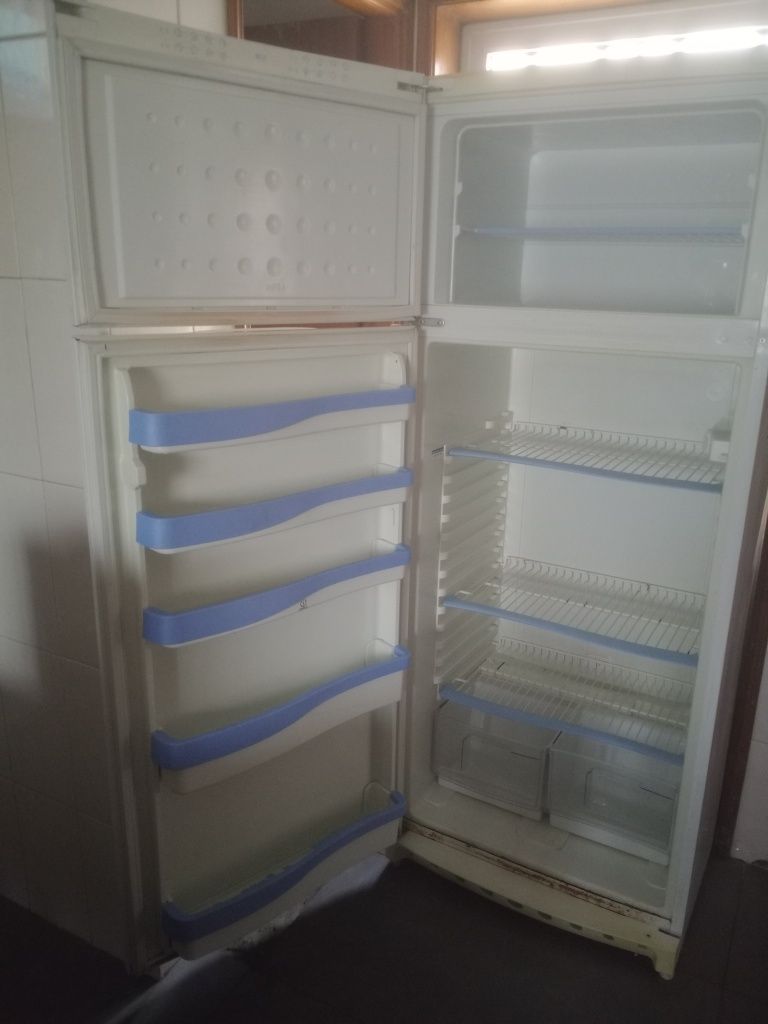 Frigorífico indesit