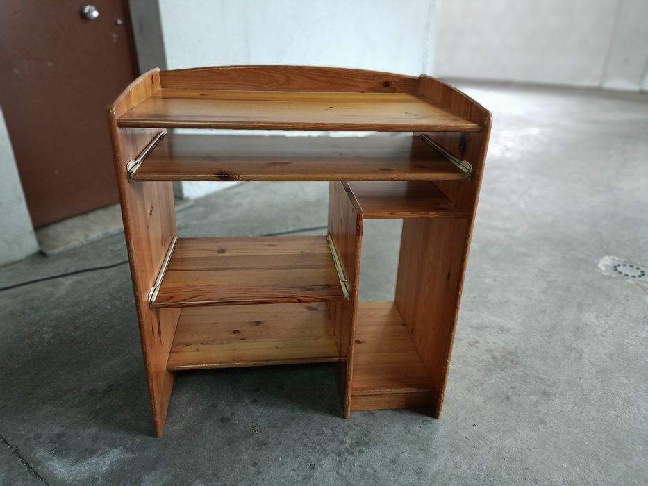 Secretaria + cadeira de criança excelente material