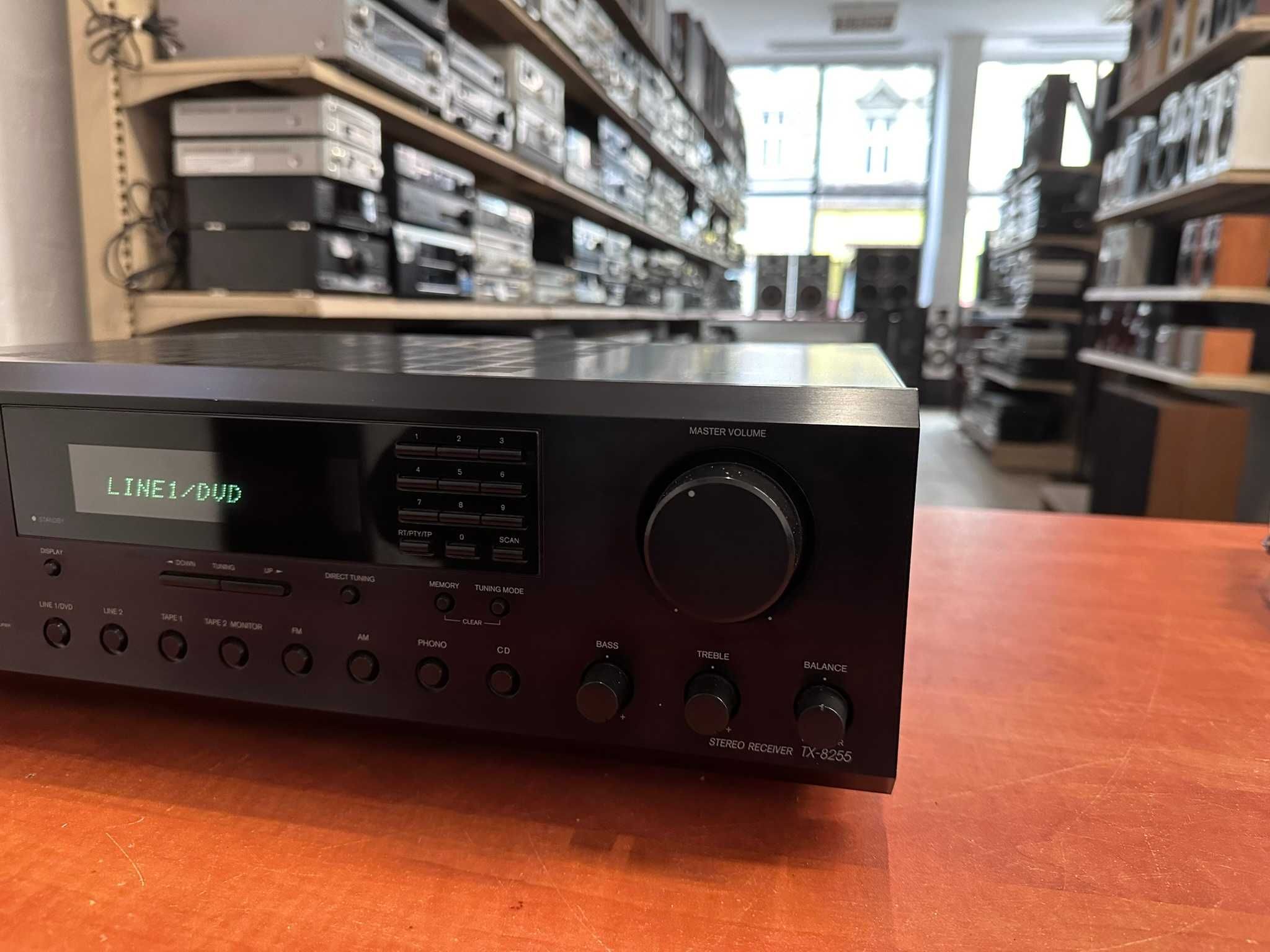 Amplituner Onkyo TX-8255