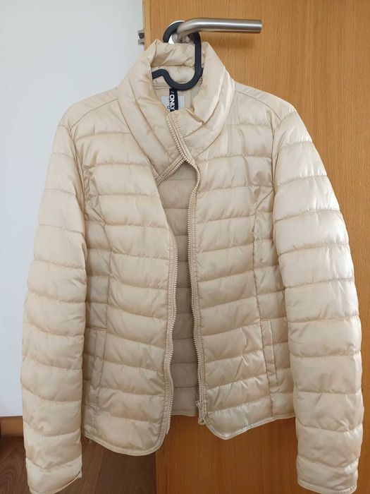 Casaco Acolchoado Bege (Mulher)