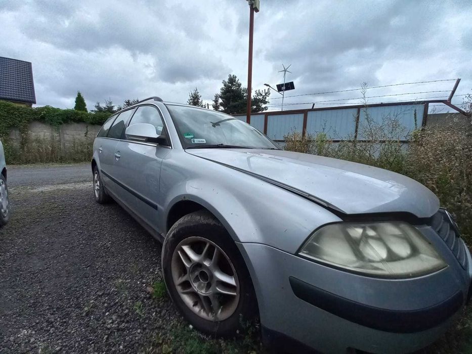 VW Passat B5 FL kombi - maska