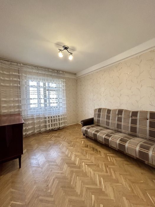 Оренда 2к  вул. Левка Лук‘яненка 2 метро Мінська