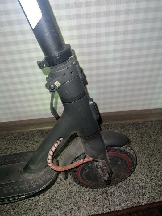 Продаю рабочий самокат Mi Scooter Pro 2