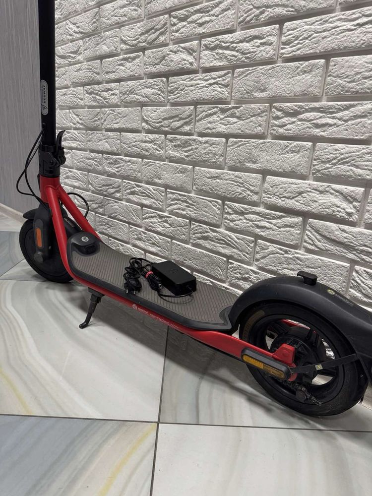 Електросамокат Segway-Ninebot D28E.