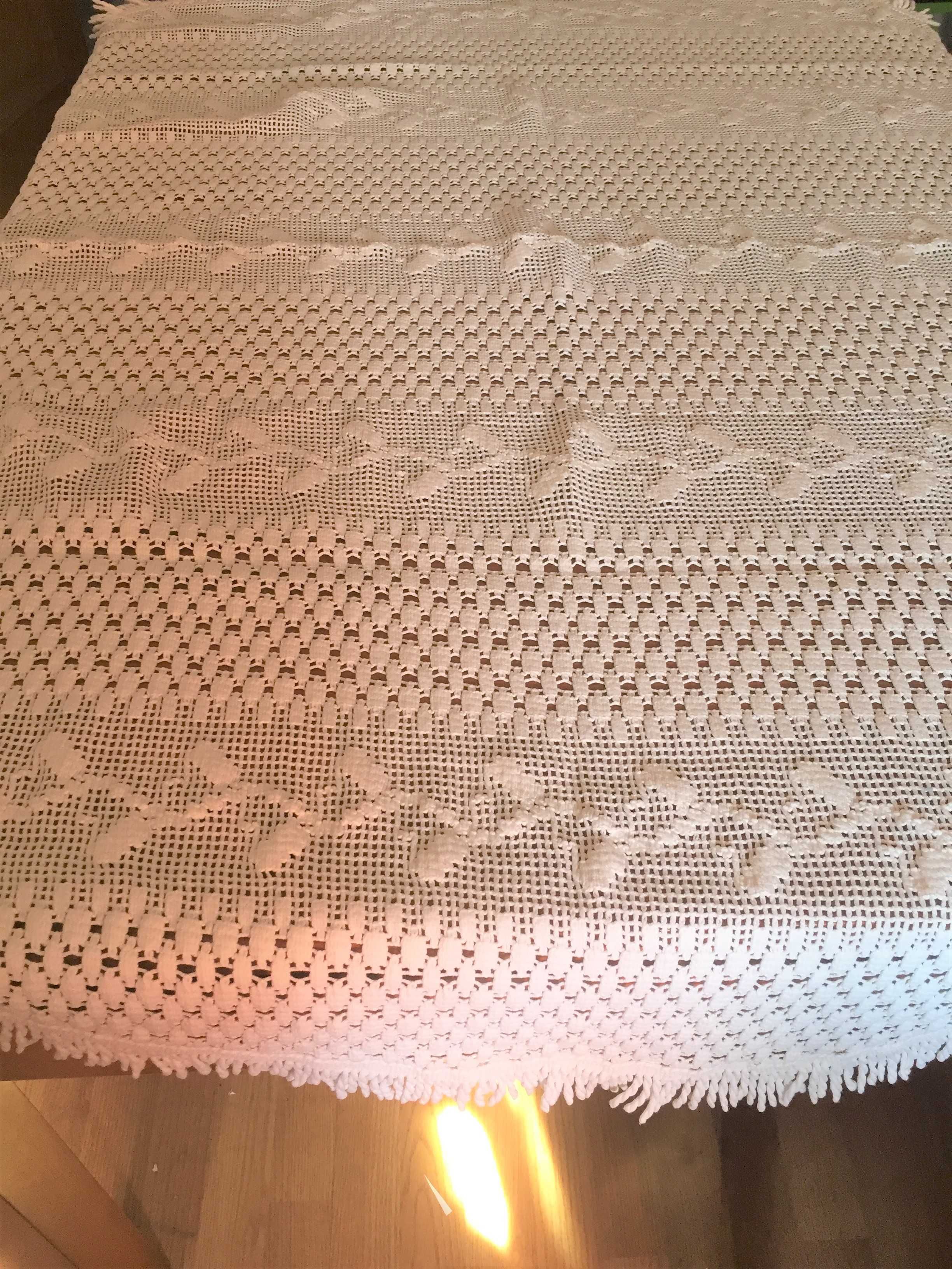 Toalha Renda Oval (130x150cm)