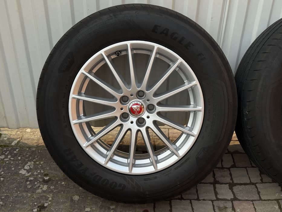 Комплект оригінальних дисків з гумою, 18/ 5x108, ET45, Jaguar