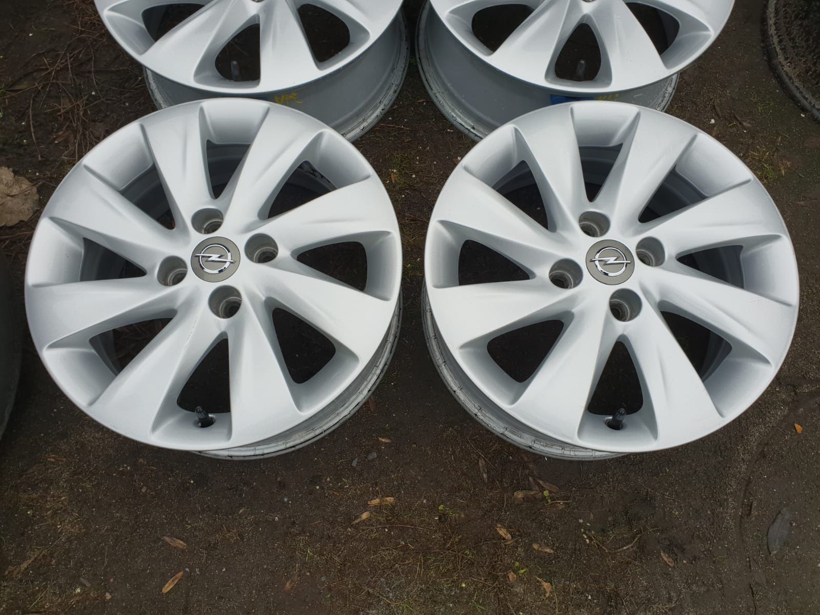 Alufelgi 15" Opel 4x100 oryginalne plus czujniki Nowy model+ Gratis