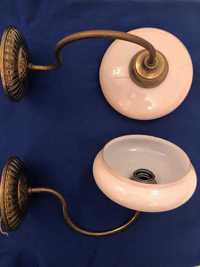 Stary kinkiet mosiężna lampa Art deco różowy szklany klosz beret
