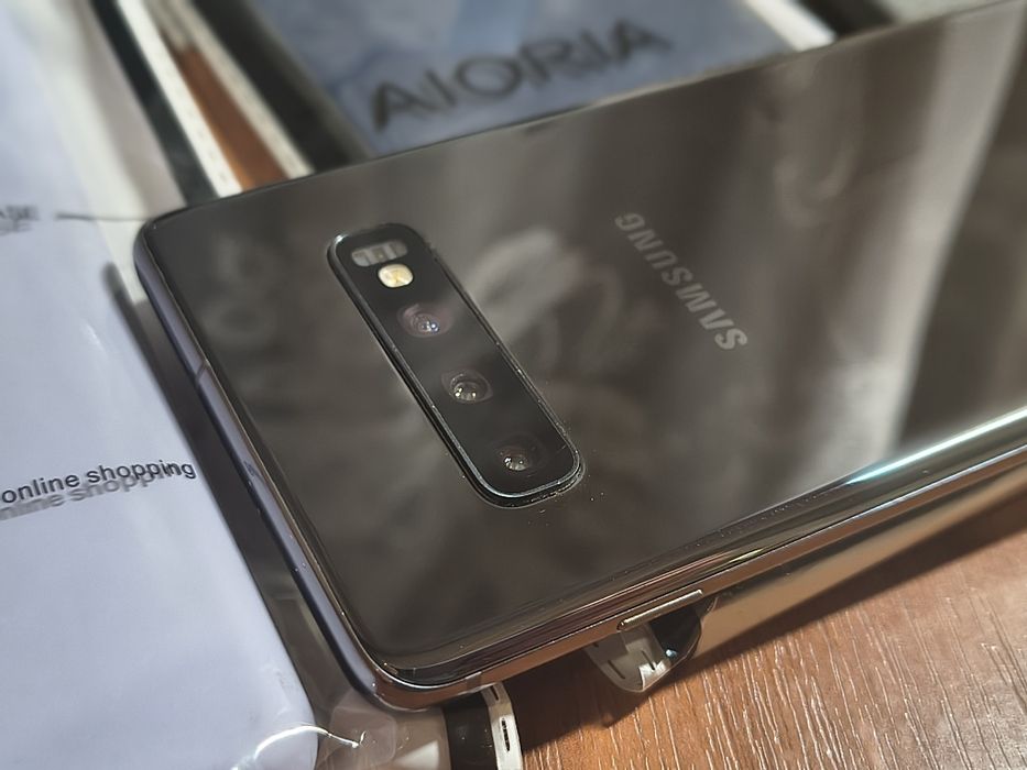 Продам Samsung S10+ 8/128 ceramic