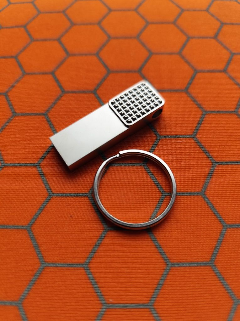 Nowy pendrive Lenovo 1 TB