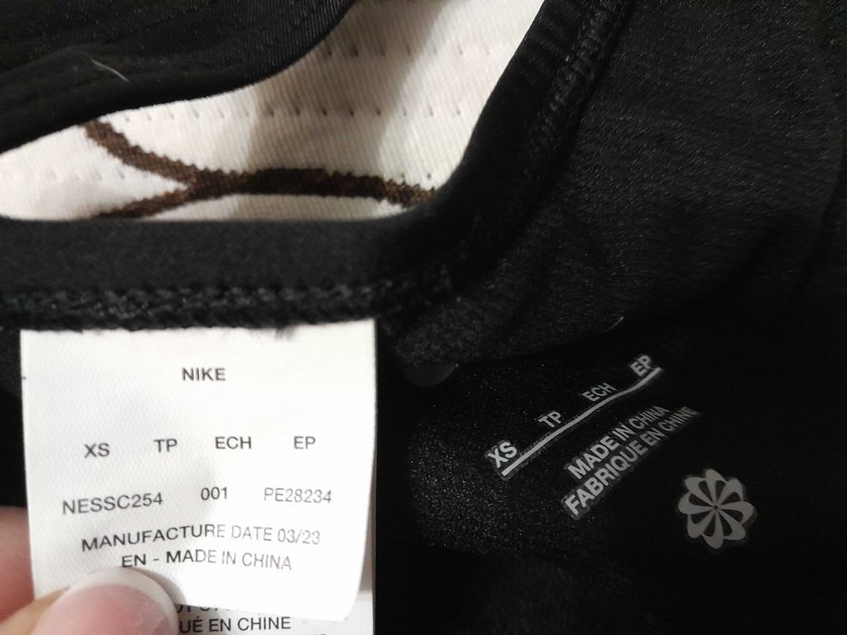 Купальник женский, размер XS, фирмы Nike