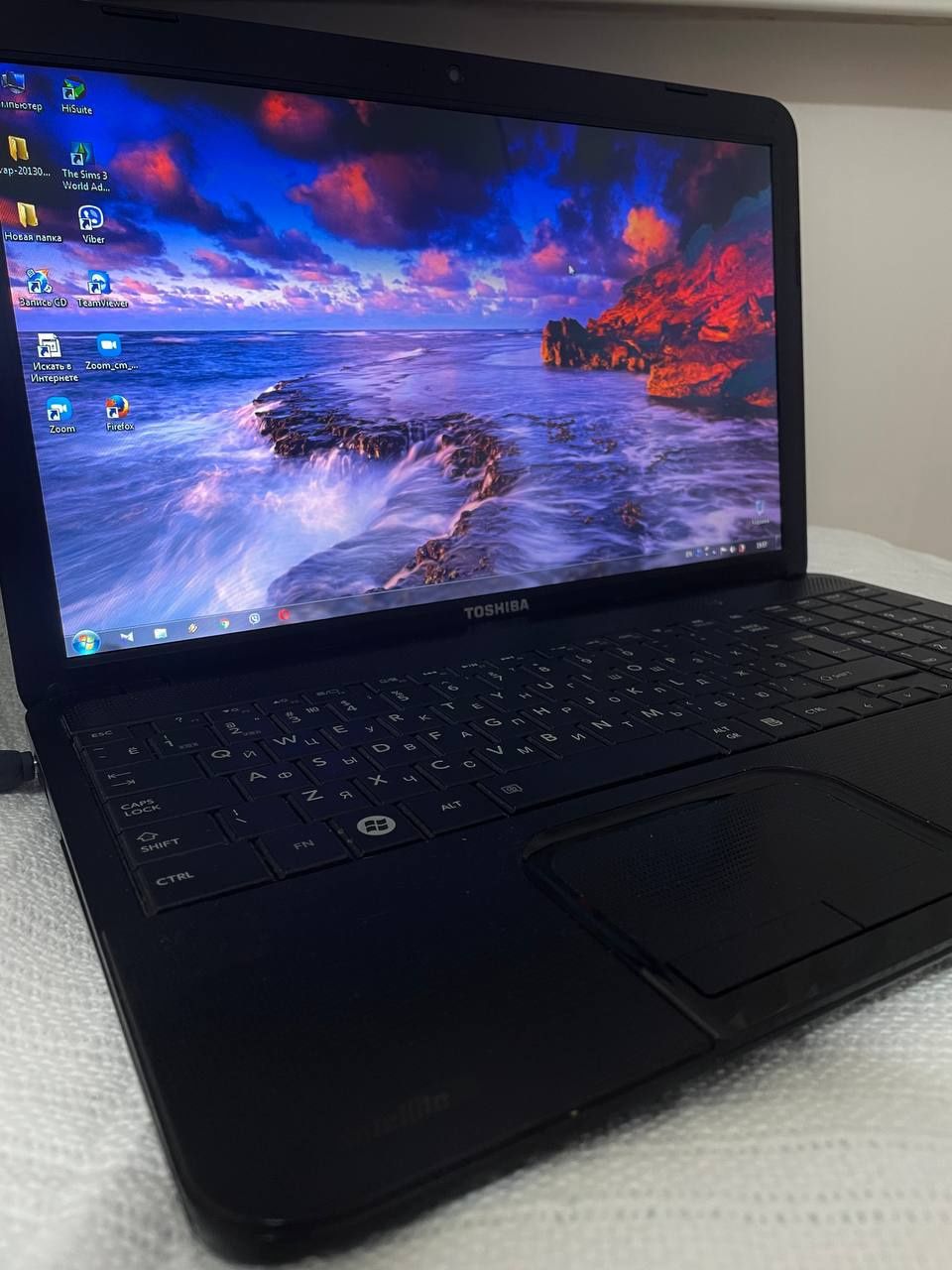 Ноутбук Toshiba satellite C 850-D1K