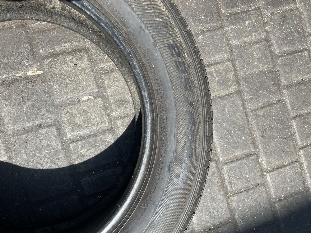 235/60/R18 (2) Fuzion