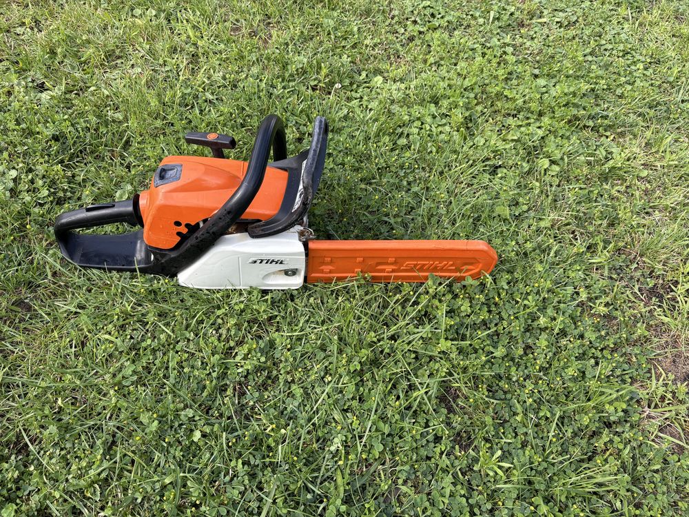 Sprzedam Piła pilarka spalinowa Stihl MS 211 moc 2.3 KM