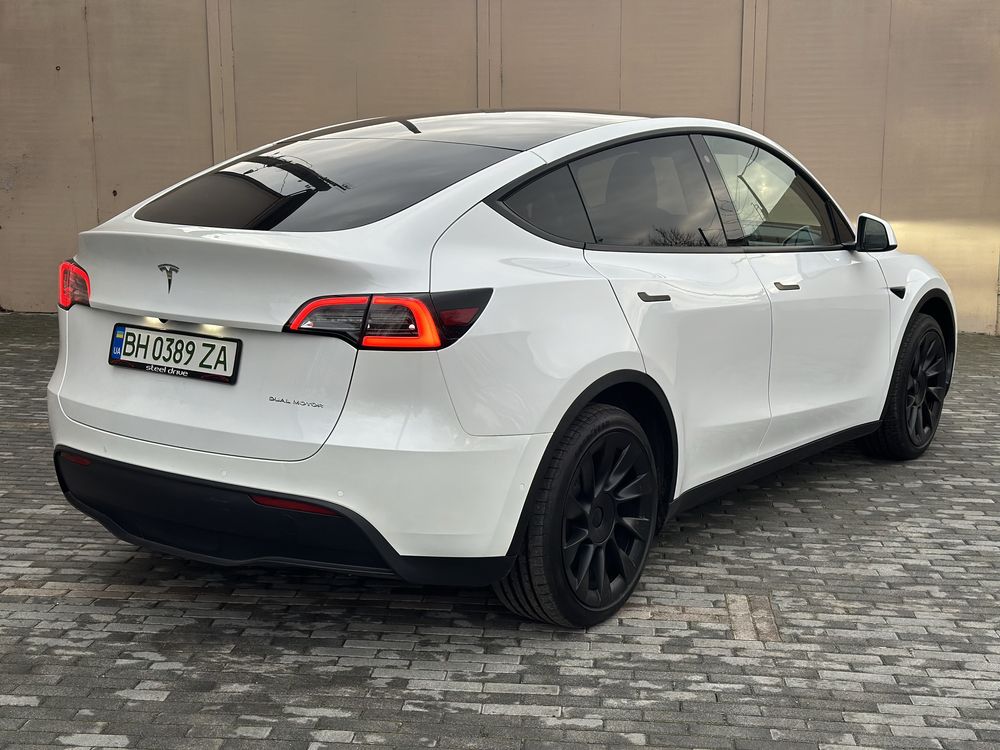 Продам Tesla Model Y