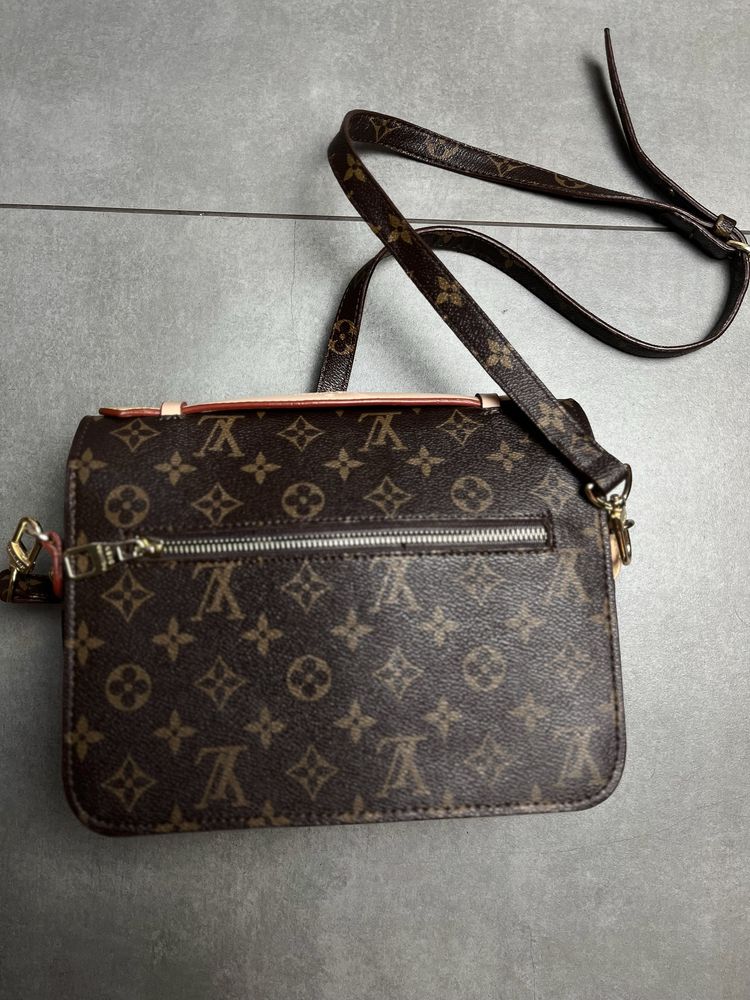 Torepka Louis Vuitton pochette metis