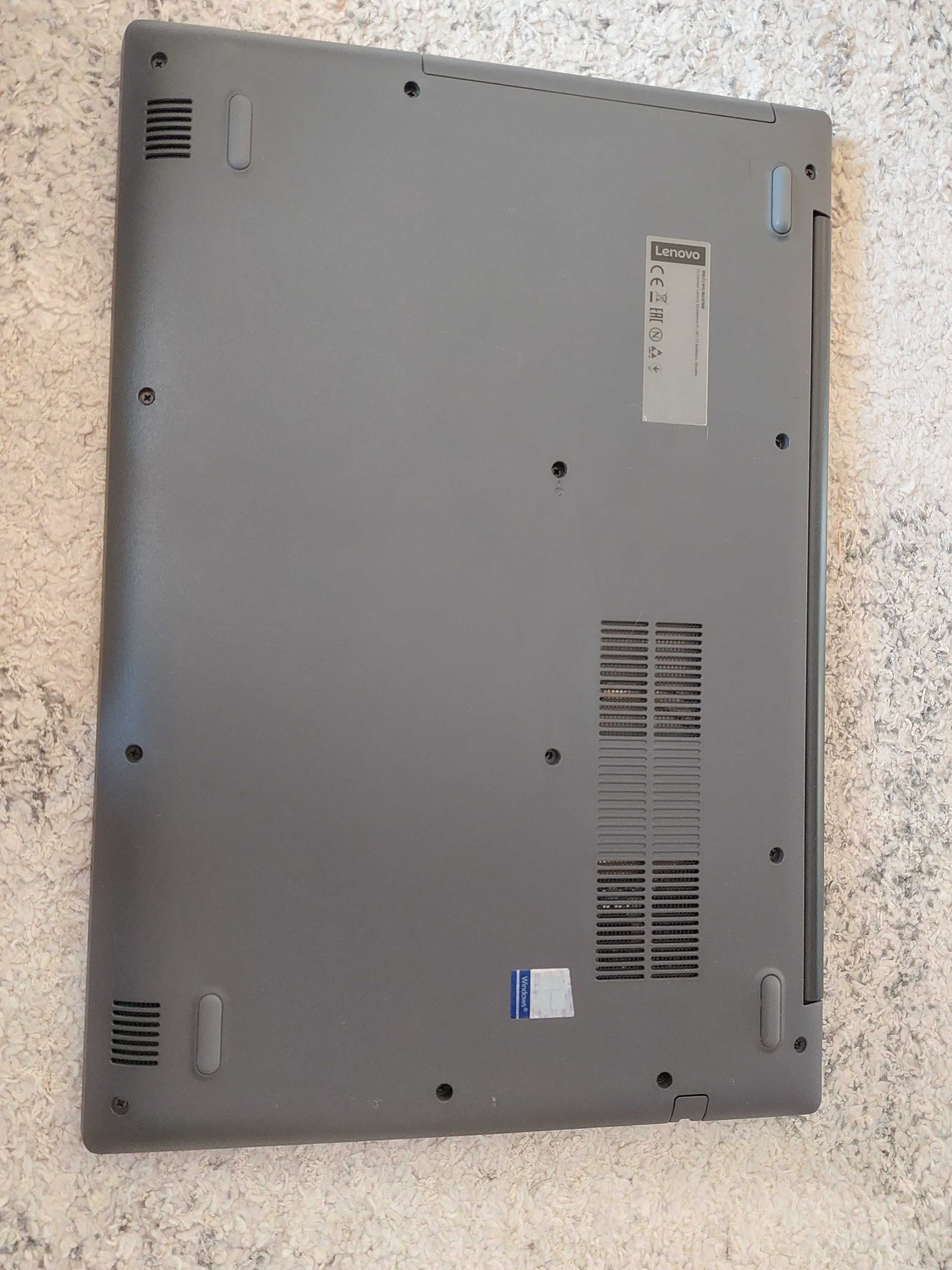 Ноутбук Lenovo б/у серого цвета с установленной виндой