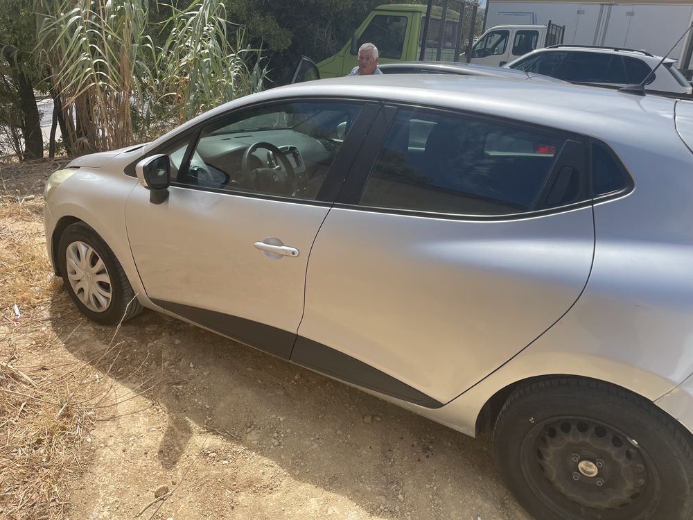 Clio III diesel  5 lugares