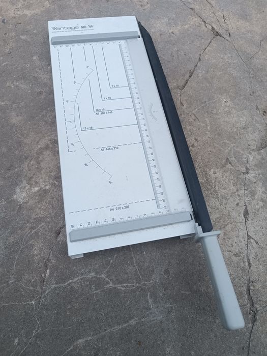 Різак Dahle Vantage 10 320 мм