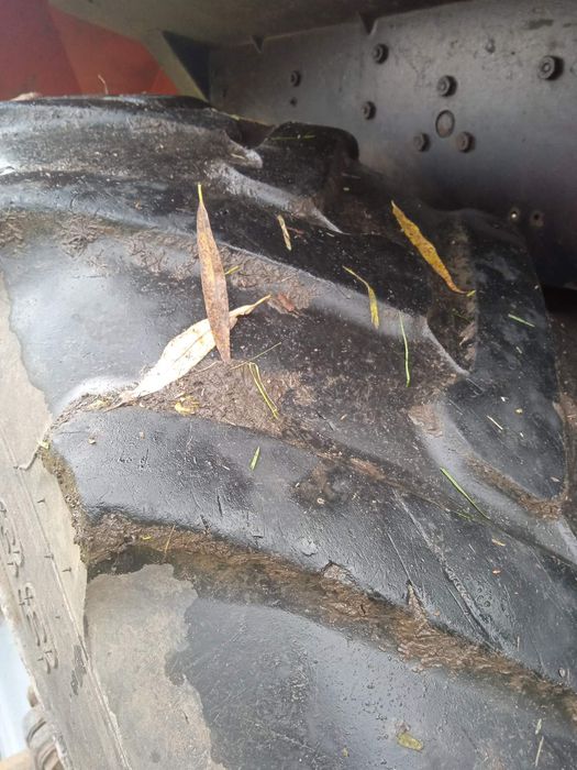 Трактором мтз-82 (без документів)