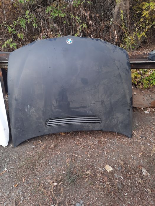 Продам два капота BMW E65