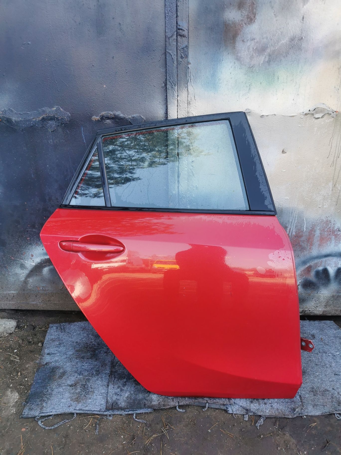 Drzwi prawe Prawy tył tylne Mazda 3 BL 09-12r kod lakieru 27A
