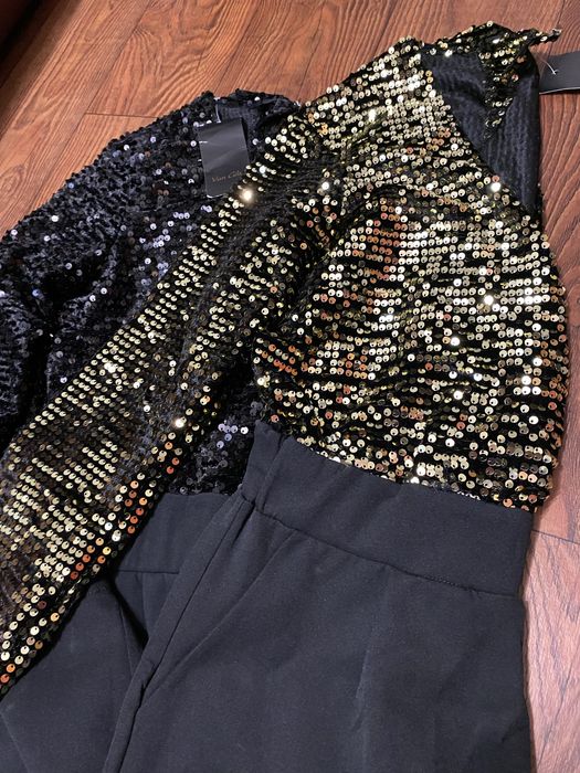 Святковий комбінезон новий