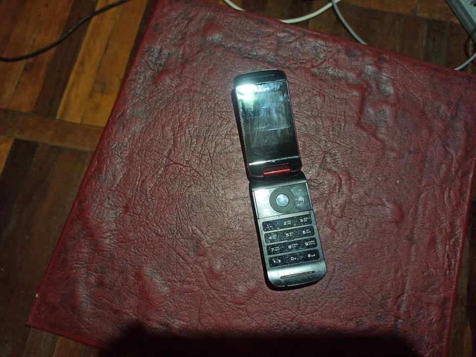 Телефоны ZTE I 9,sony ericsson w700i, Phillips