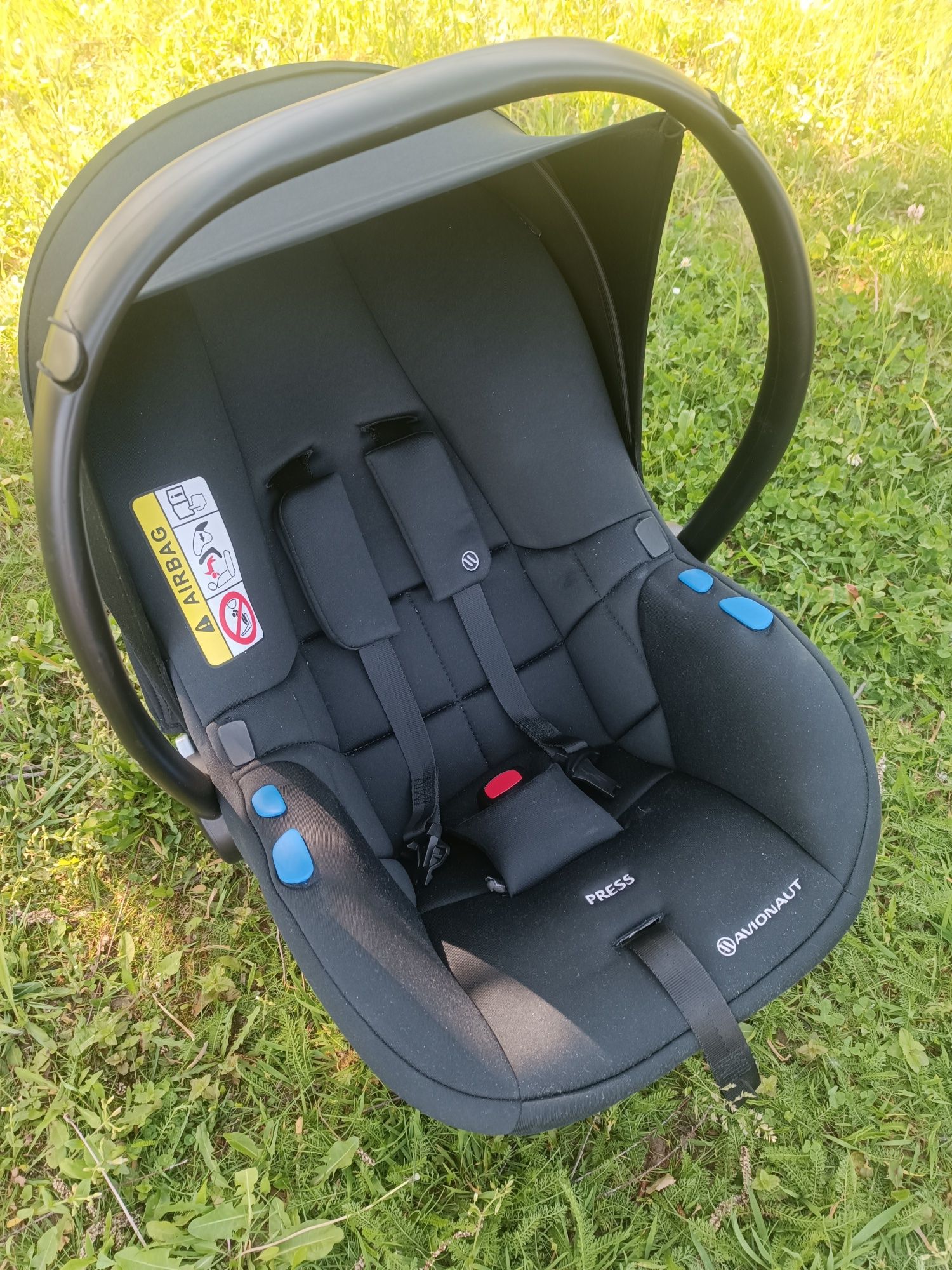 Fotelik samochodowy Avionaut Pixel 0-13 kg + baza IQ Isofix