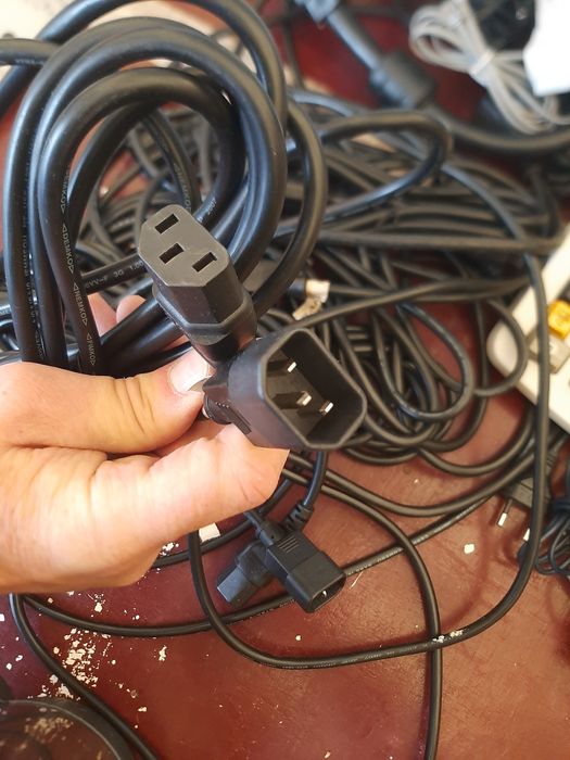 Extensão  de cabos de alimentação  diversos tamanhos