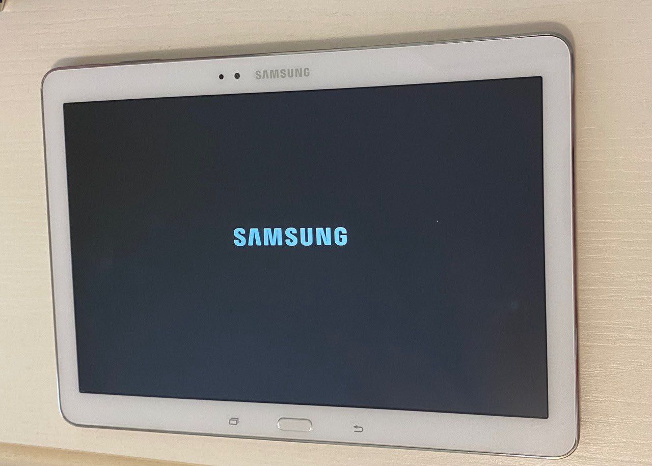Планшет Samsung Galaxy Tab Pro SM-T520 10.1" 16Gb Cream White
