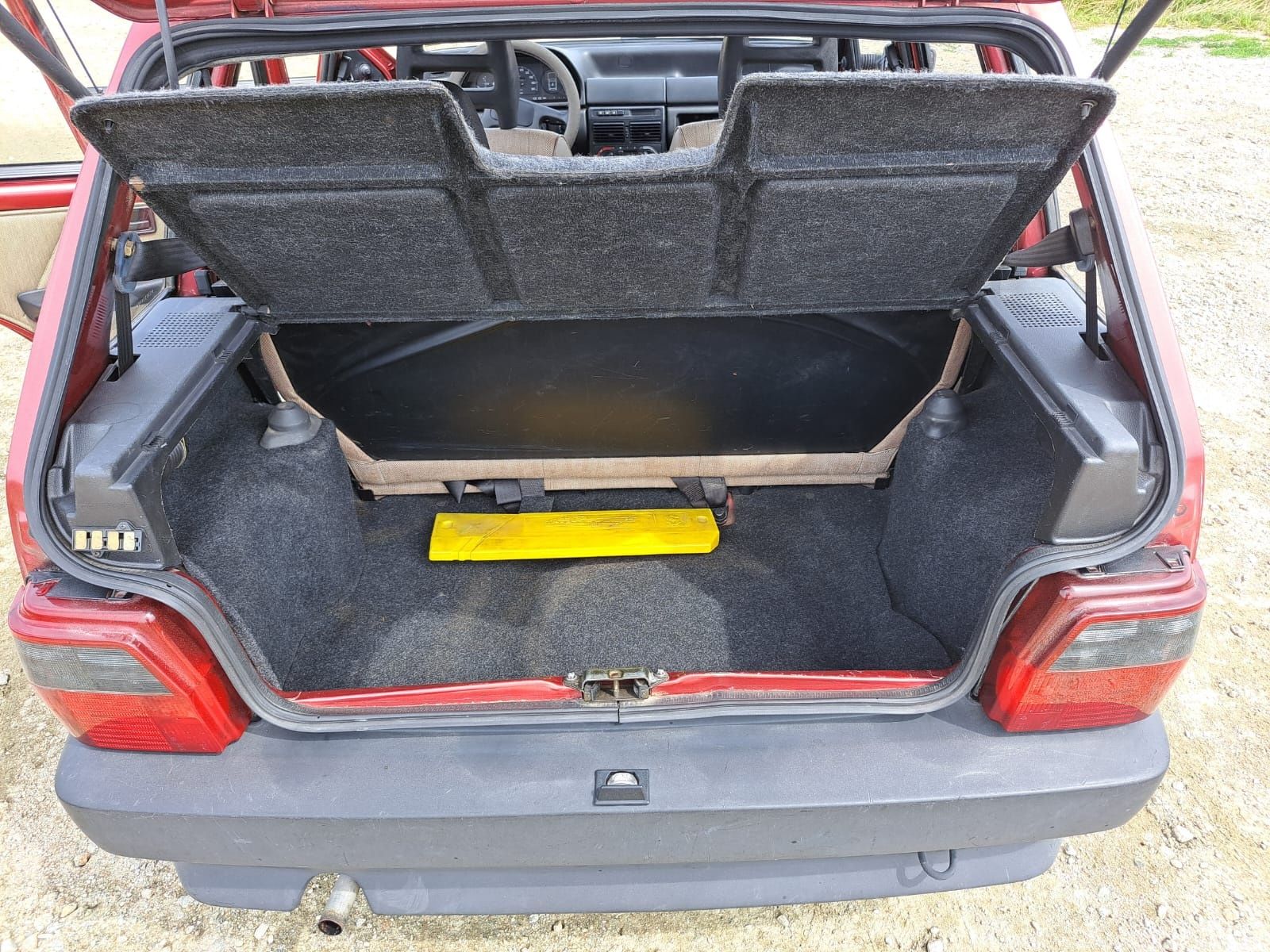 Fiat Uno  999 cm3