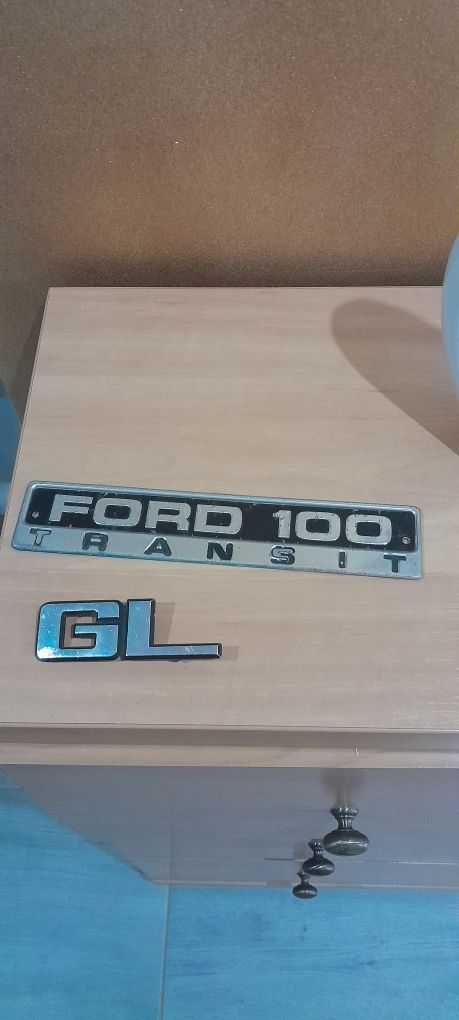 Stare logo Forda