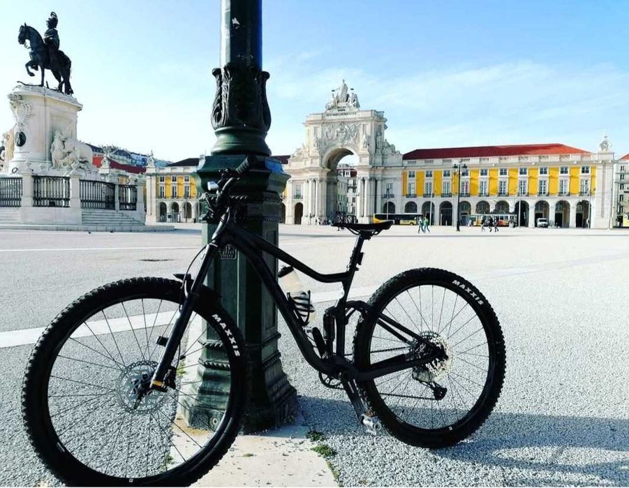 Bicicleta giant roda 29 semi-nova