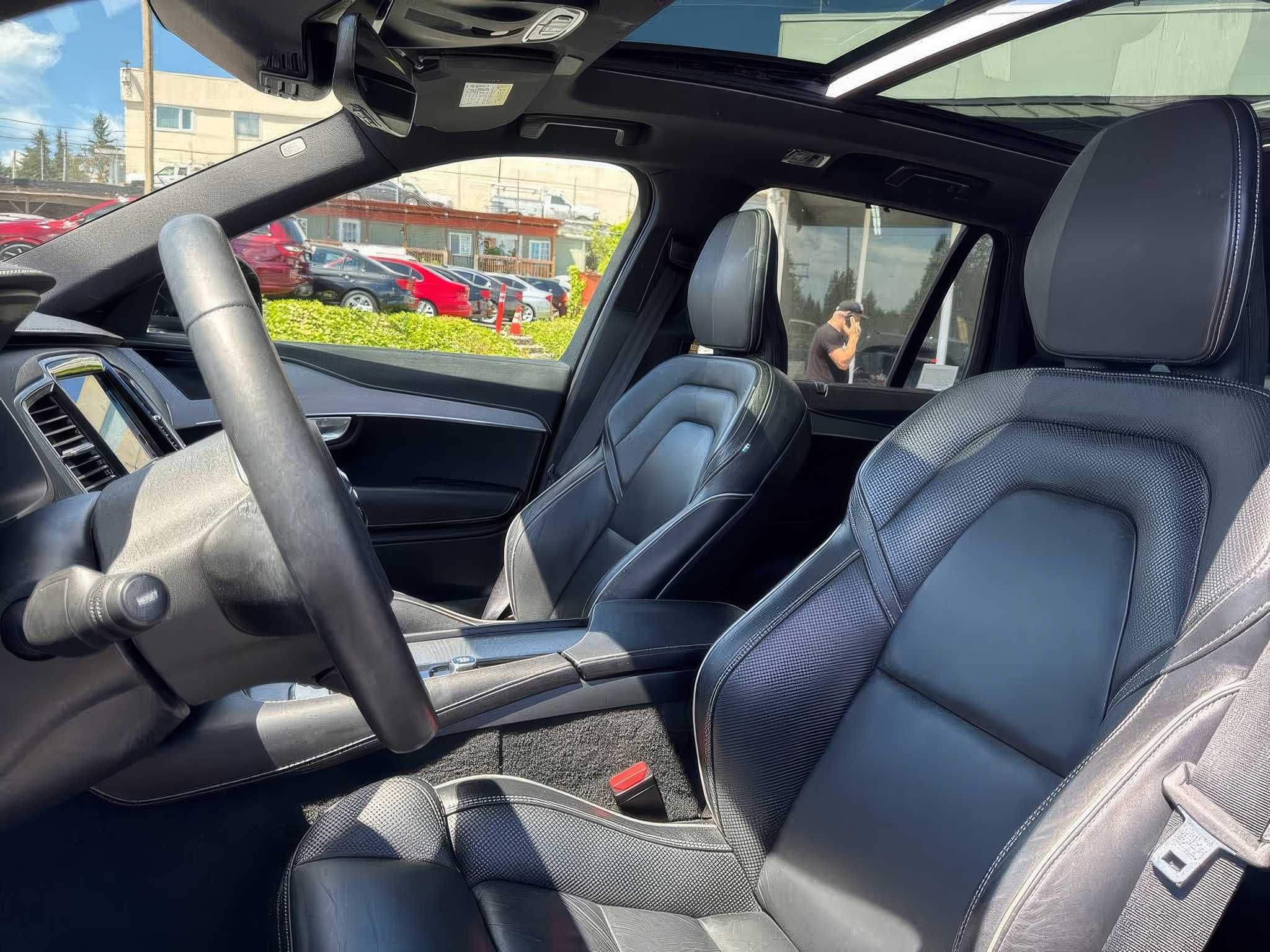 2022 Volvo XC90 Recharge R-Design Extended Range e